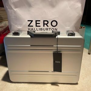 Zero Halliburton Premier Aluminum Standard Attaché Briefcase Silver